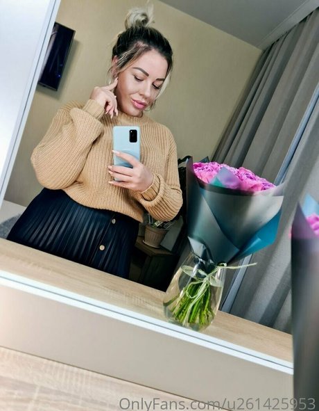 fierymommy model pornographic pics