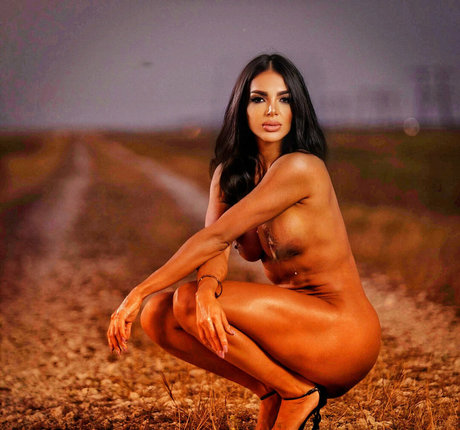 Aleira Avendano star photo