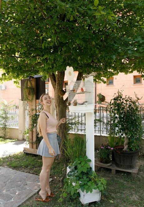 Claudia Veneza nude star photo