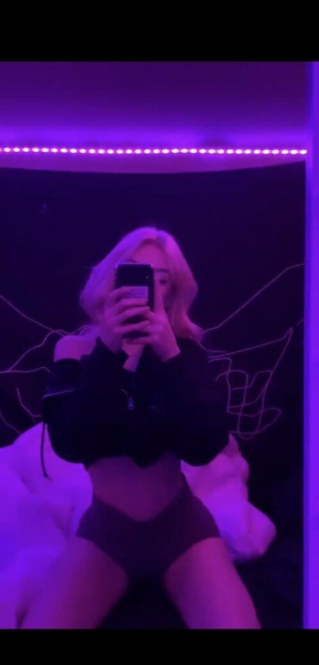 NaomiSkyex nice star picture