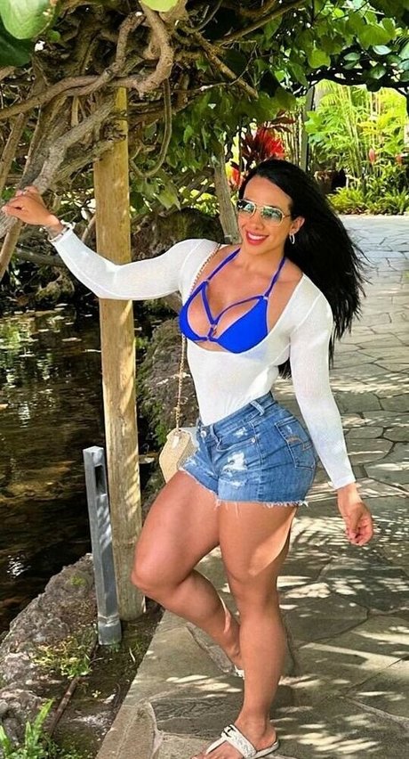 Gay De La Hoz model adult photo