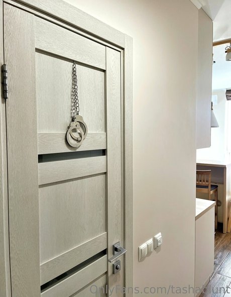 tashablunt beautiful model img