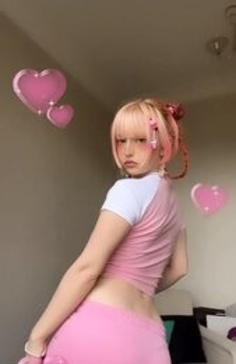 18 year old onlyfans adult pic