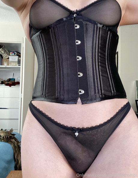 somelittlecrumbs model sexy pictures