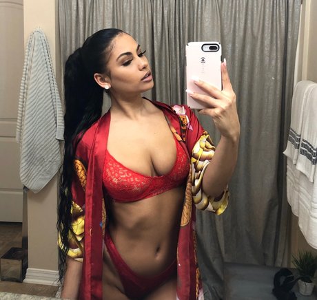 jaderamey free model picture