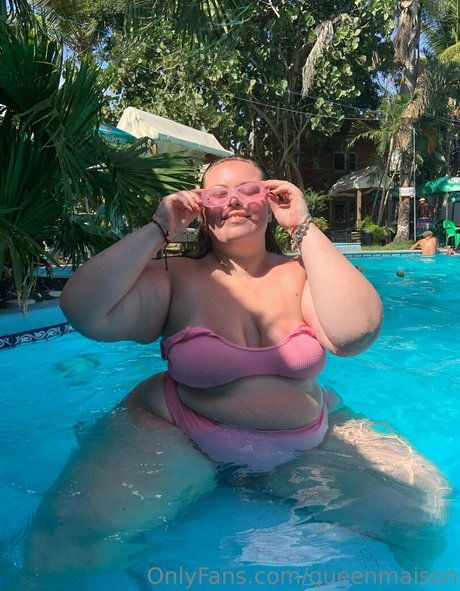 queenmaison porn model images