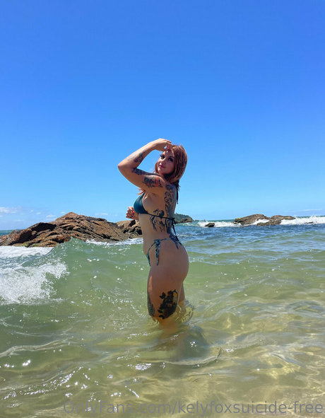 kelyfoxsuicide free free model img