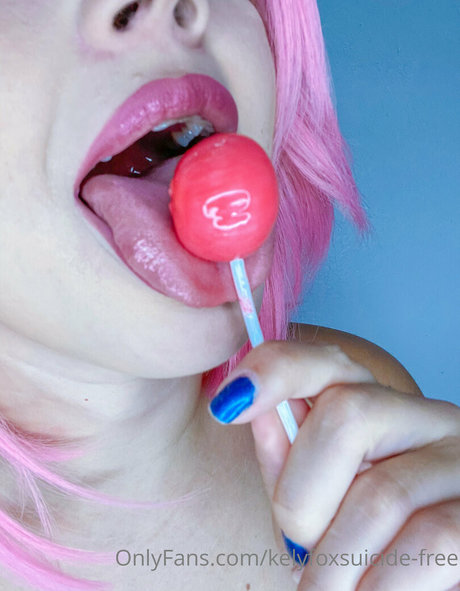 kelyfoxsuicide free star porn gallery