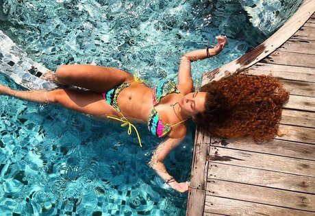 Shelley Rosenfeld nude model pictures