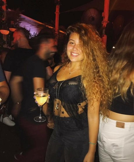 Shelley Rosenfeld model erotic pictures