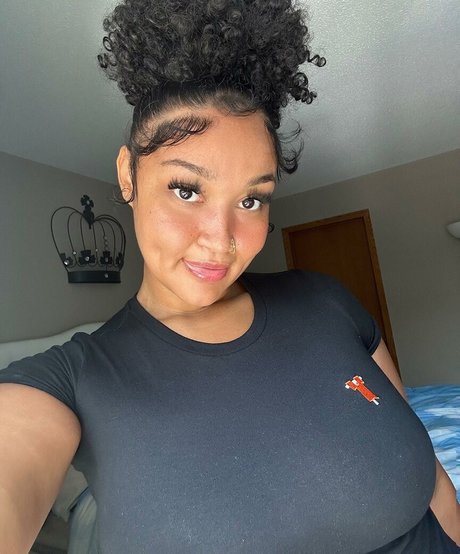 Darla Dimples star erotic photo