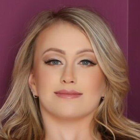 Everyn Darling perfect actress pic