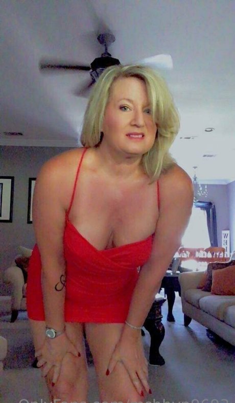 msbhvn9693 adult model pic