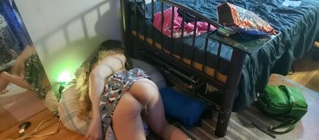 Sleepy Sonata pornstar top image