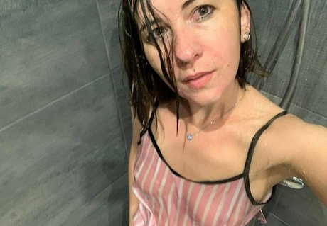 angelamom erotic model photos