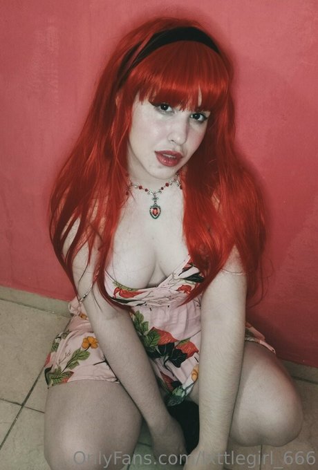 lxttlegirl 666 pornstar nude picture