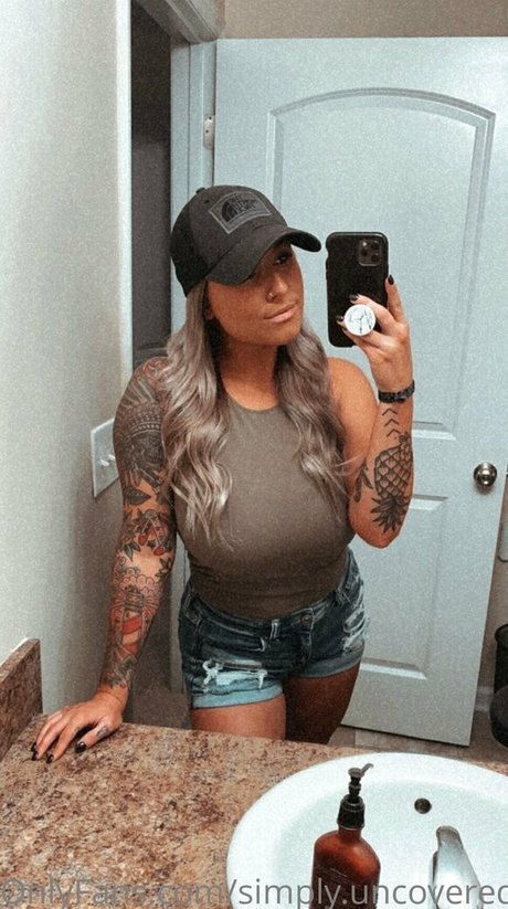 SimplyUncovered star sex images