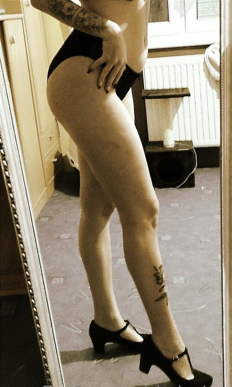 niyokochan beautiful model galleries