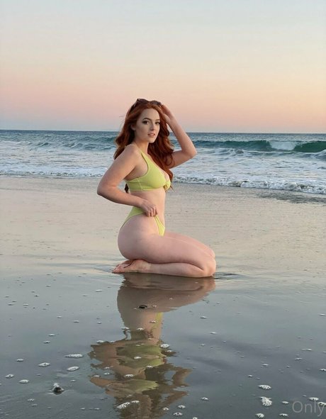 Kaiti Mackenzie pornstar nude pictures