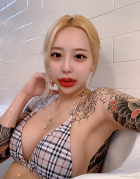 swinger milf onlyfans sex photo