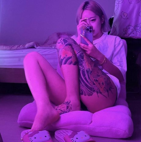 Jee i queen_ nudes model pictures