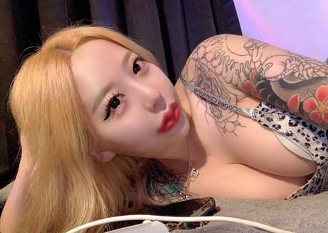 twin girls onlyfans beautiful nude pictures