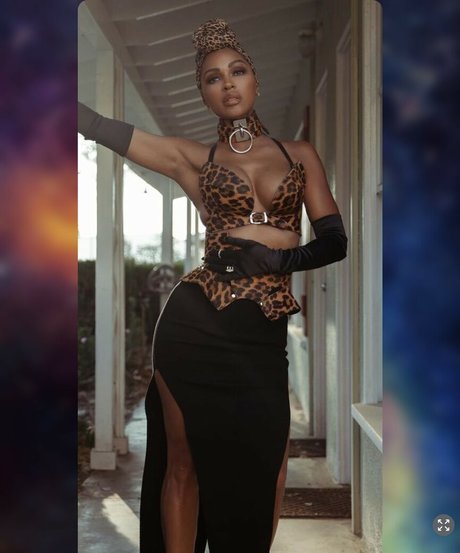 Meagan Good exclusive model img