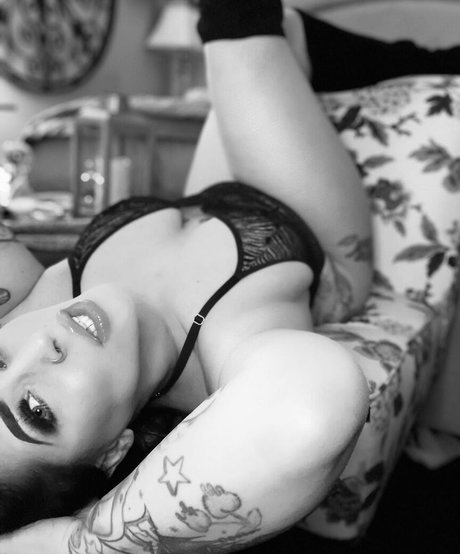 Sydneyxtaylor xxx actress gallery