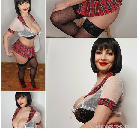 lbukawski model adult image