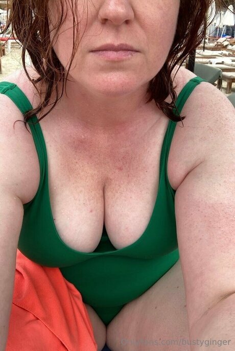 BustyGinger hot actress archive