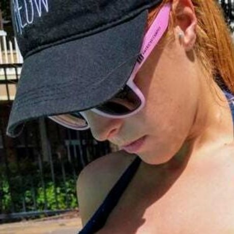 BustyGinger star sex pics