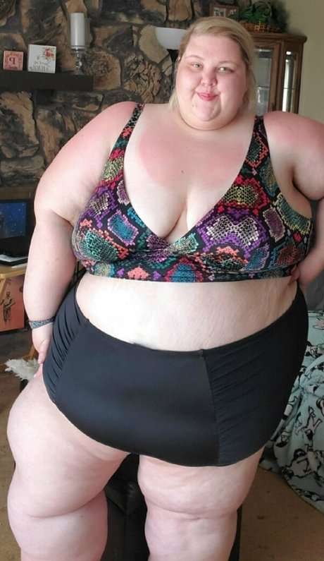 peachyg28 model sexy images