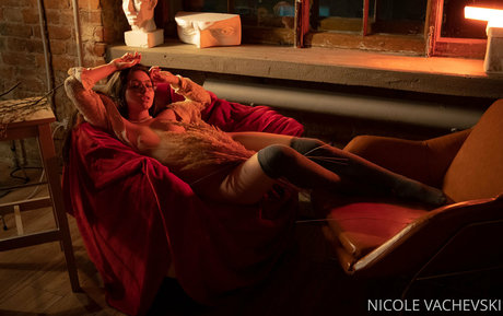 petitenikole best model image