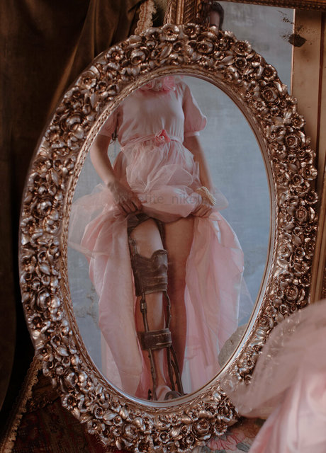 petitenikole hot actress galleries