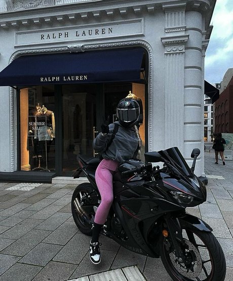 laeticia sophie star art pic