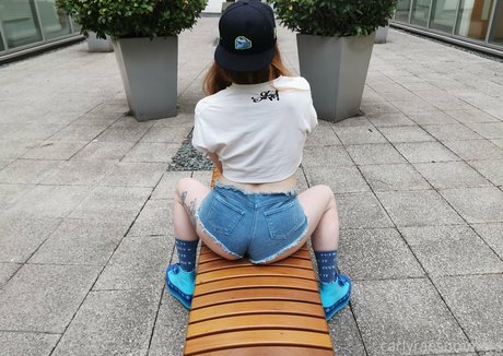 carlyraesummers model free gallery