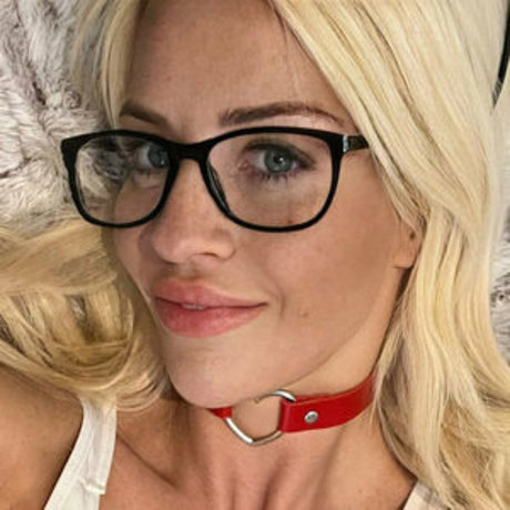 siennadayxo porn actress photos