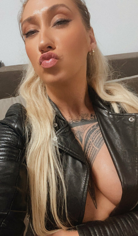 curvy girls onlyfans nude image