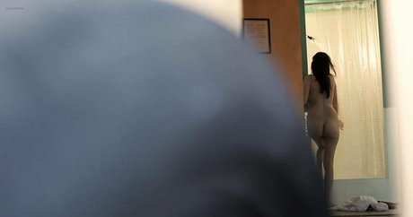 Roxane Mesquida hd actress pic