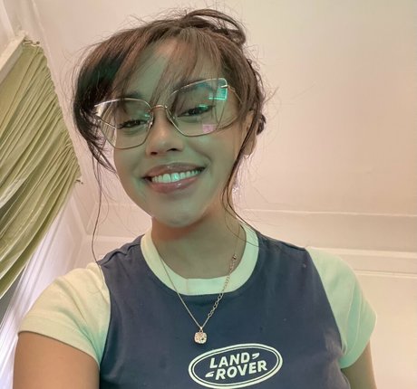 itsqueennovaa model sex pictures