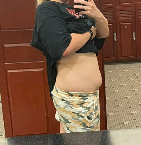 blondefeedee pornstar nude image