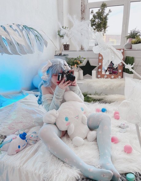 Saya Scarlet nude actress pictures