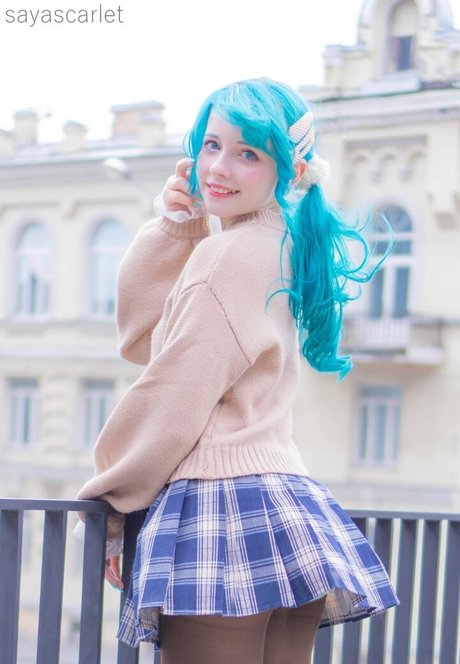 Saya Scarlet high quality star images