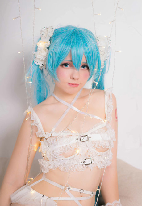 Saya Scarlet star nice photo