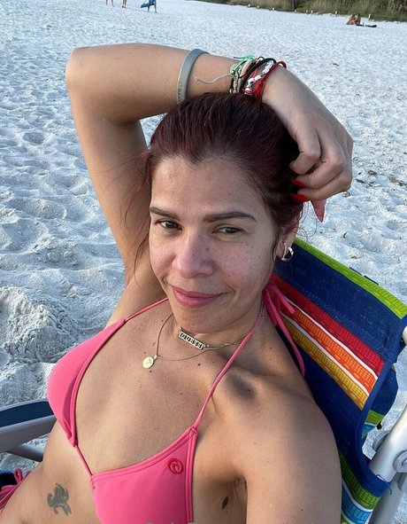 latinafoxy69 model hot photo