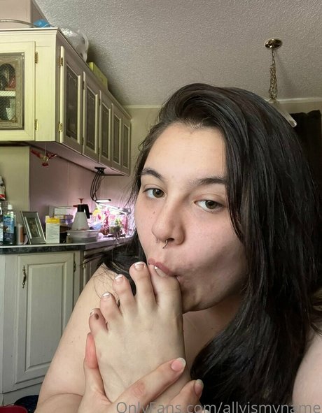 allyismyname free actress galleries