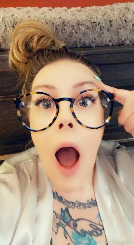 therealvixenval pornstar nudes archive