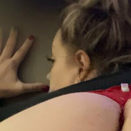 therealvixenval model pornographic photo