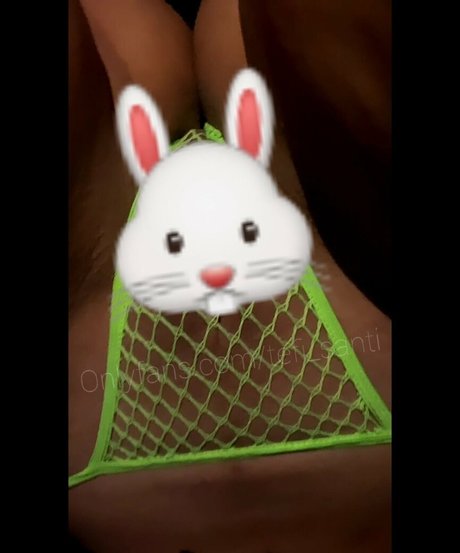 tefi santi nudes model images