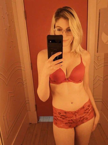 vesperxo sexy star photo